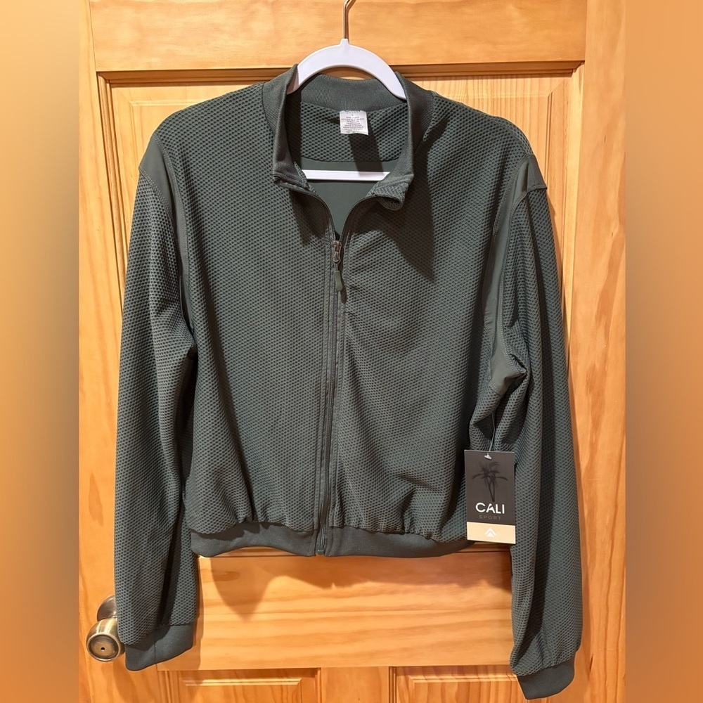 CALI Sport Green Mesh Jacket Womens
Large Zip Up Performance Activewear NWT
